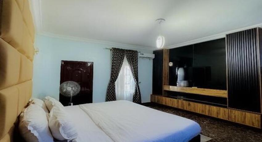 Executive Royal - Owerri